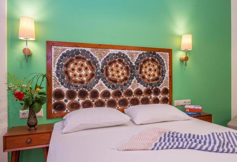 スーペリアトリプルルーム, Aris Boutique