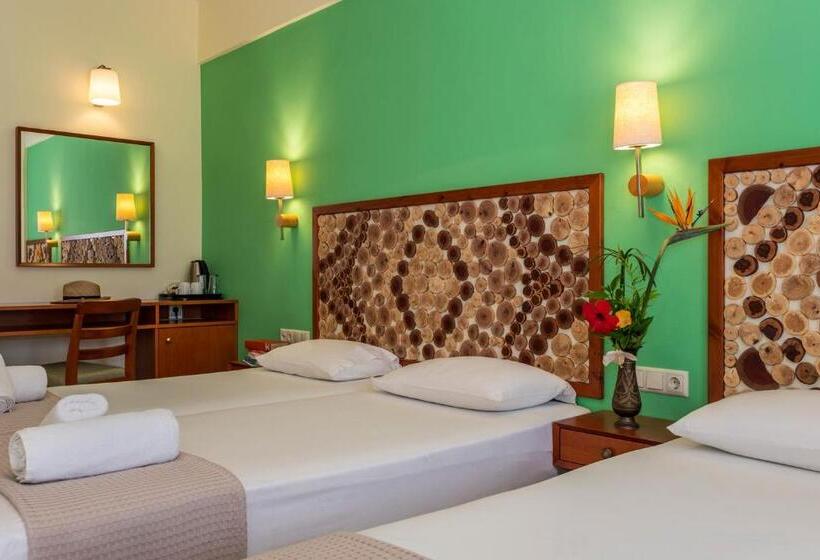 スーペリアトリプルルーム, Aris Boutique