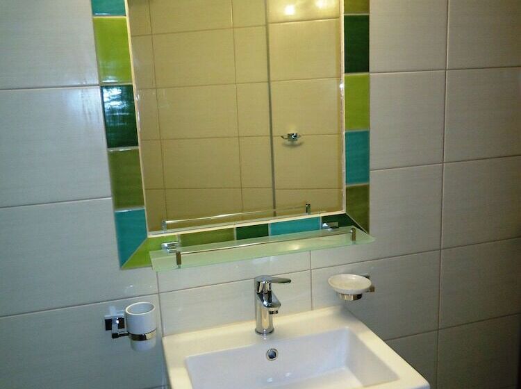 スーペリアトリプルルーム, Aris Boutique