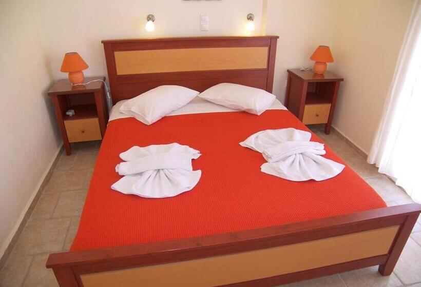 스탠다드 룸, Captain Manolis