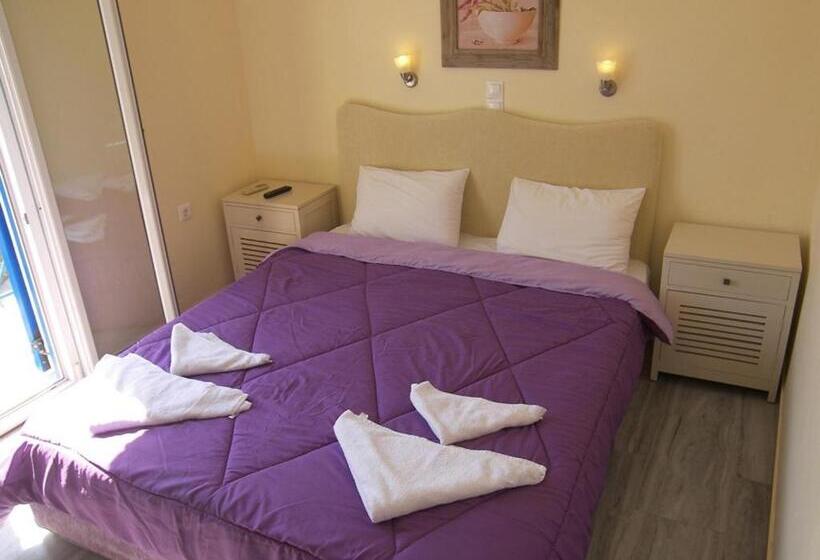 스탠다드 룸, Captain Manolis