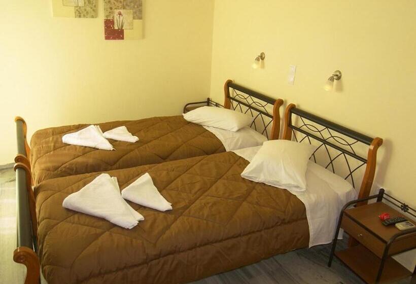 스탠다드 룸, Captain Manolis