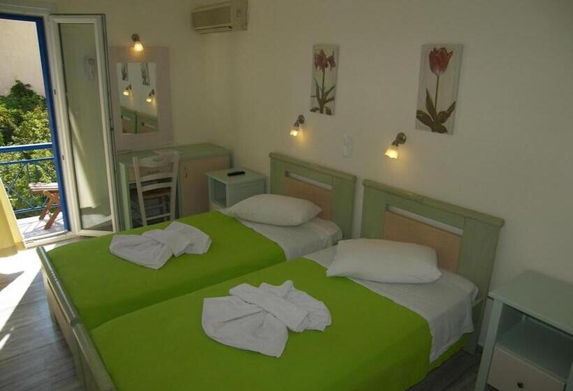 4인용 스탠다드 룸, Captain Manolis