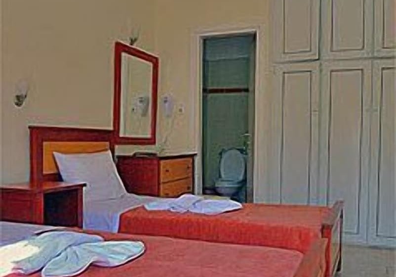 스탠다드 룸, Captain Manolis