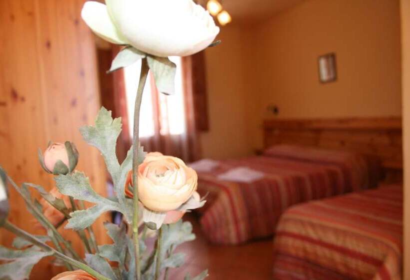 标准三人间, Il Cortile