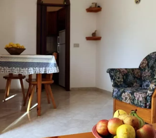 آپارتمان 2 خوابه, Il Cortile