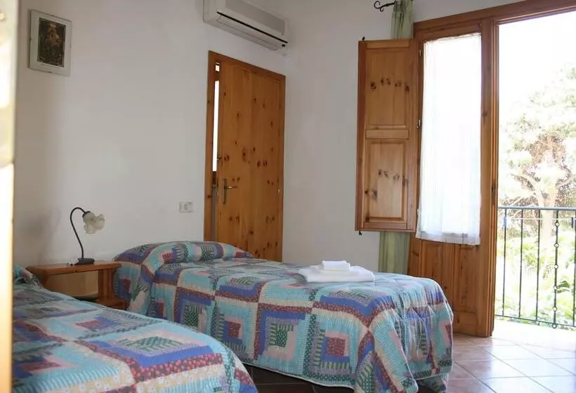 اتاق استاندارد, Il Cortile