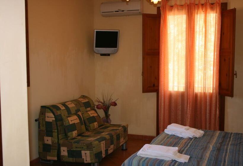 标准间, Il Cortile