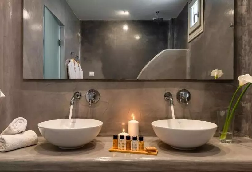 Junior Suite, Kalisperis