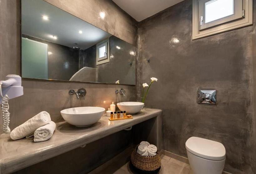 סוויטת ג'וניור, Kalisperis