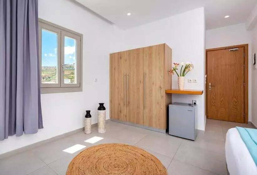 Junior Suite, Kalisperis