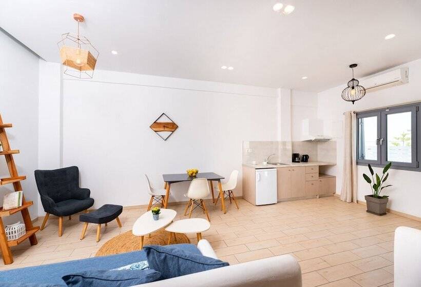 חדר דלוקס, Kalisperis