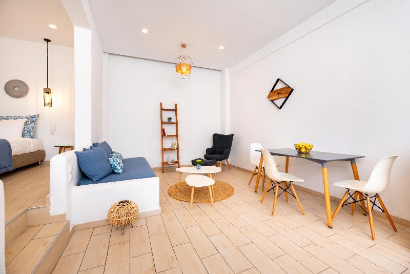 חדר דלוקס, Kalisperis