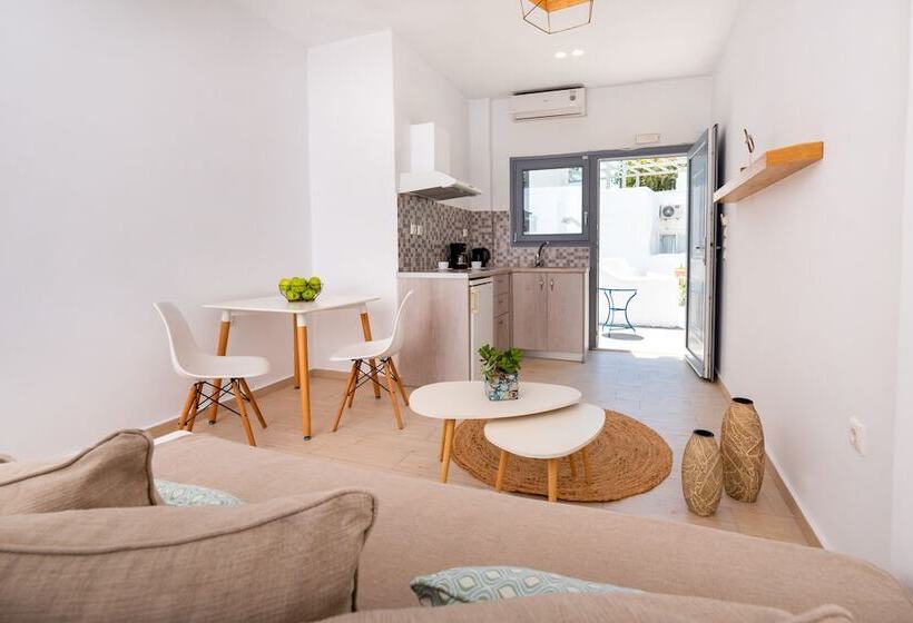 חדר דלוקס, Kalisperis