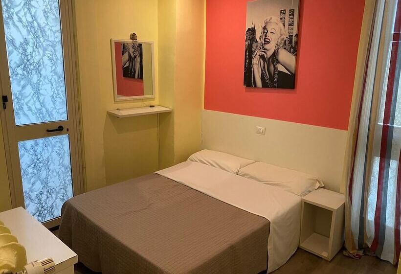 带共用浴室的标准房间, Kennedy