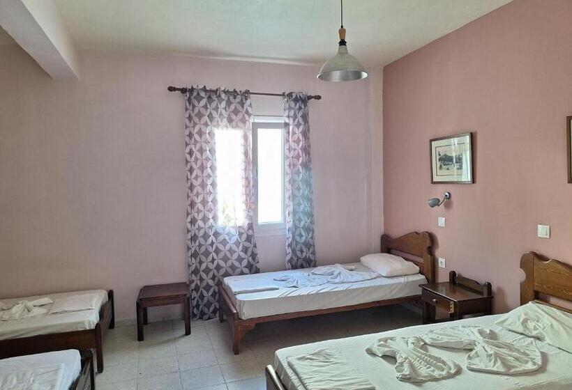 اتاق استاندارد چهار تخته, Markos Village Pension