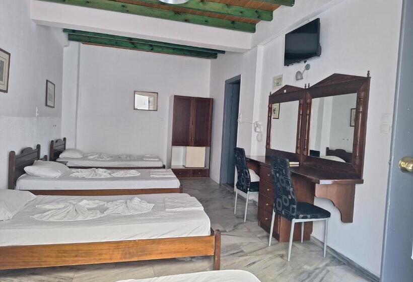 اتاق استاندارد چهار تخته, Markos Village Pension