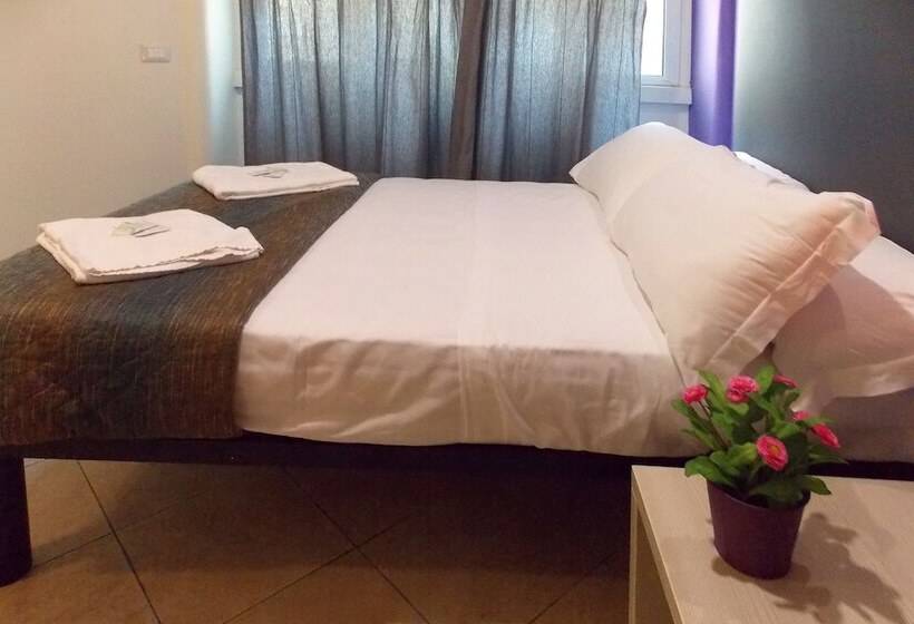 اتاق استاندارد با سرویس بهداشتی مشترک, Midtown Milano