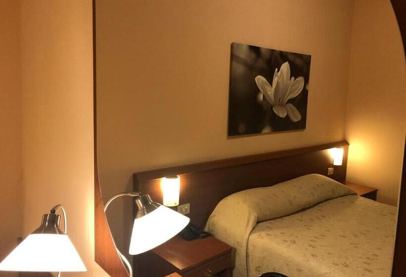 标准单人间, Paradiso