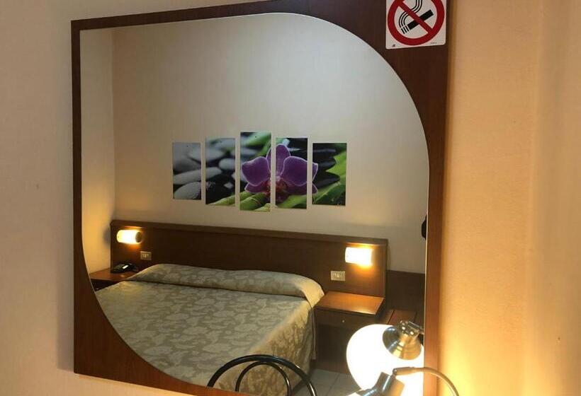 标准单人间, Paradiso