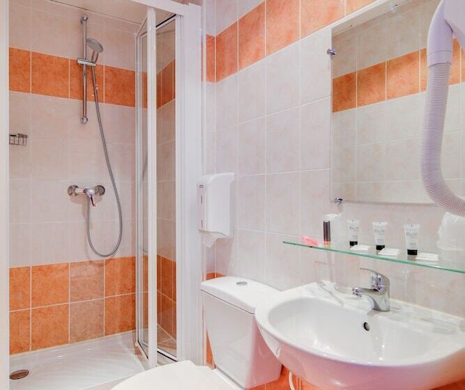 スタンダードトリプルルーム, Le Village Montmartre By Hiphophostels