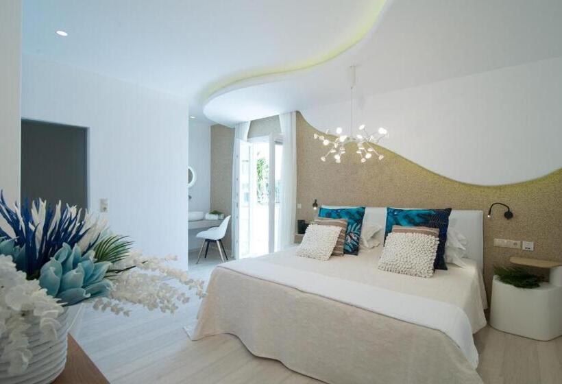 Номер Superior Вид на Бассейн, Spiros