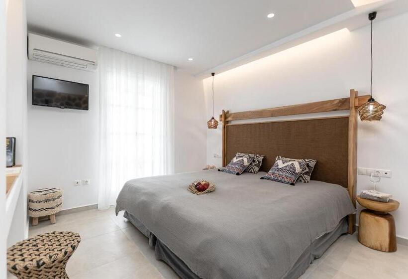 Номер Premium Вид на Бассейн, Spiros