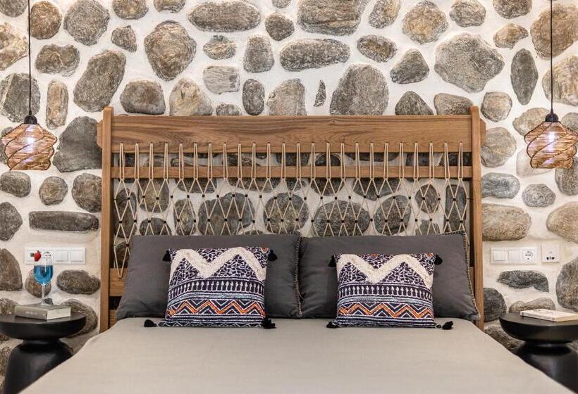 Номер Premium Вид на Бассейн, Spiros