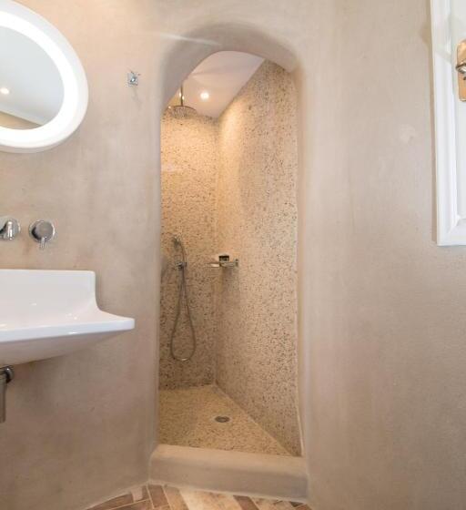 Полулюкс Superior, Spiros