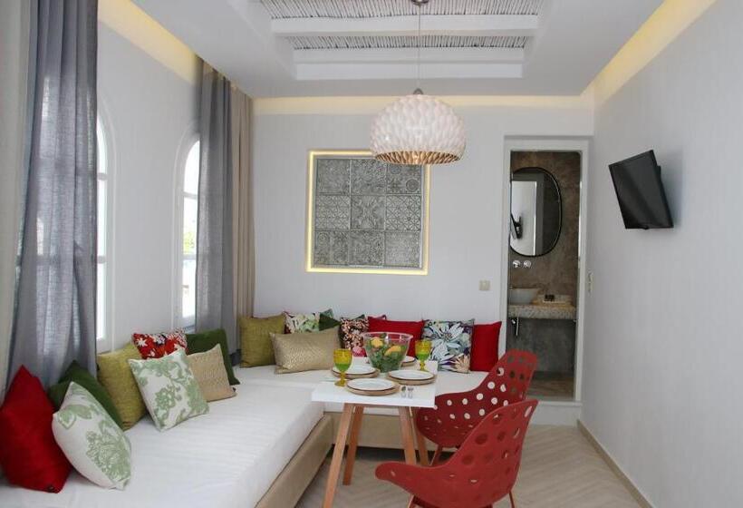 2 Bedrooms Suite Sea View, Spiros