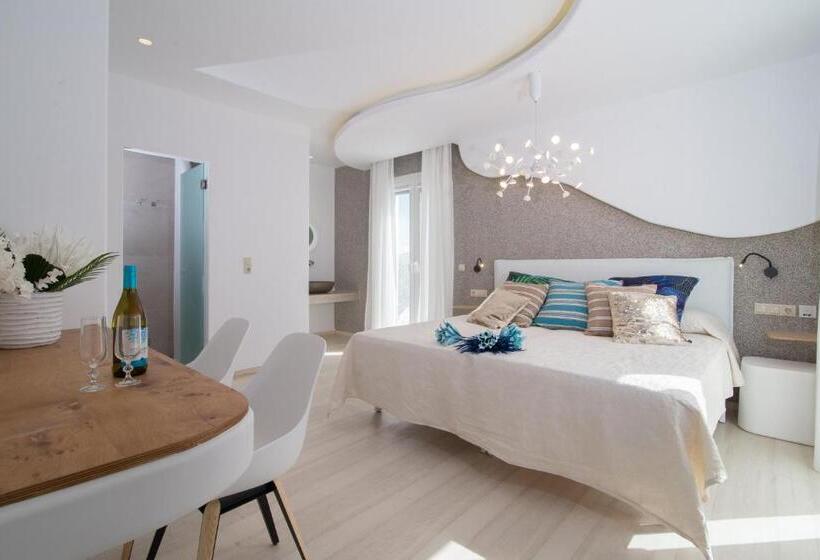 Номер Superior Вид на Бассейн, Spiros