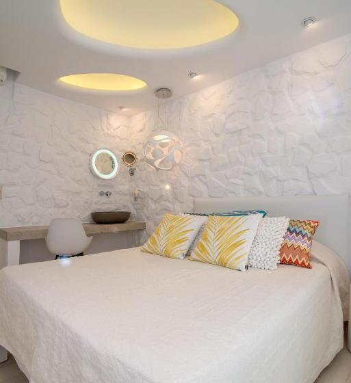 Люкс 2 Спальни, Spiros