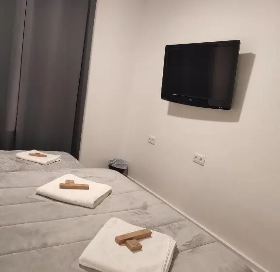سوییت, Habtiar Guest House
