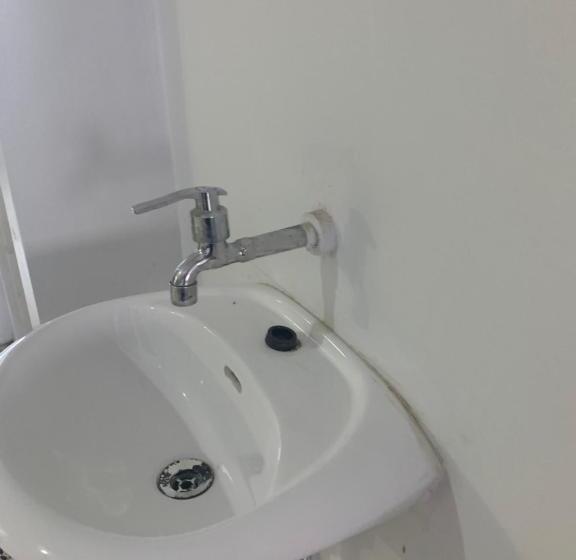 Standardrum Delat Badrum, Kdorm