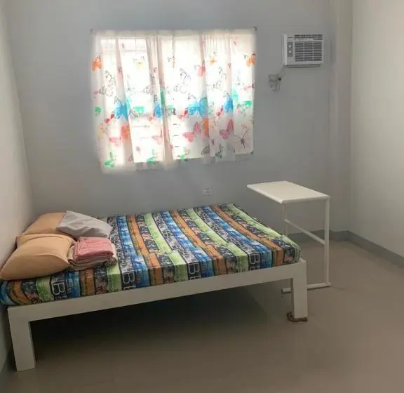 バス共有のスタンダードルーム, Kdorm