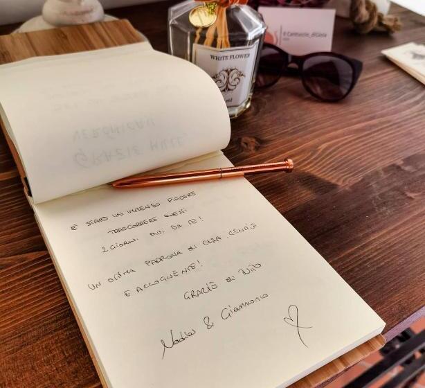 اتاق لوکس با بالکن, Il Cantuccio Di Gioia