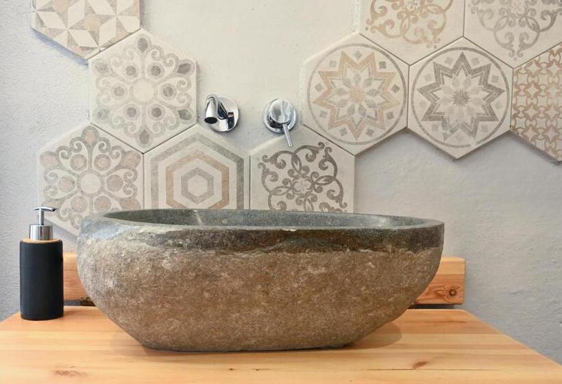 غرفة قياسية مزوَّدة بتراس, Urban Blue Guest House