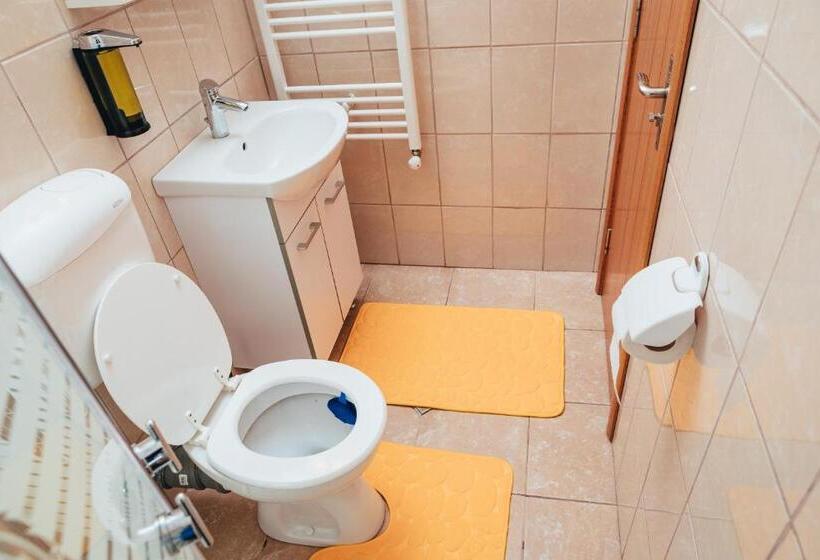 Номер Стандарт, Vila Guitar