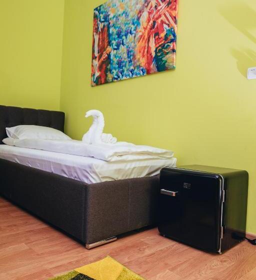 Номер Стандарт, Vila Guitar