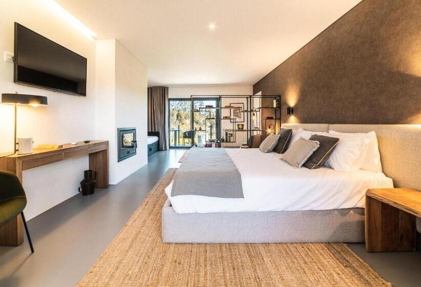 اتاق خانوادگی با چشمانداز باغ, Granja Da Cabrita