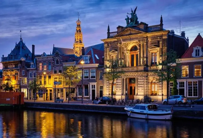 スーペリアスタジオ, Haarlem Apart