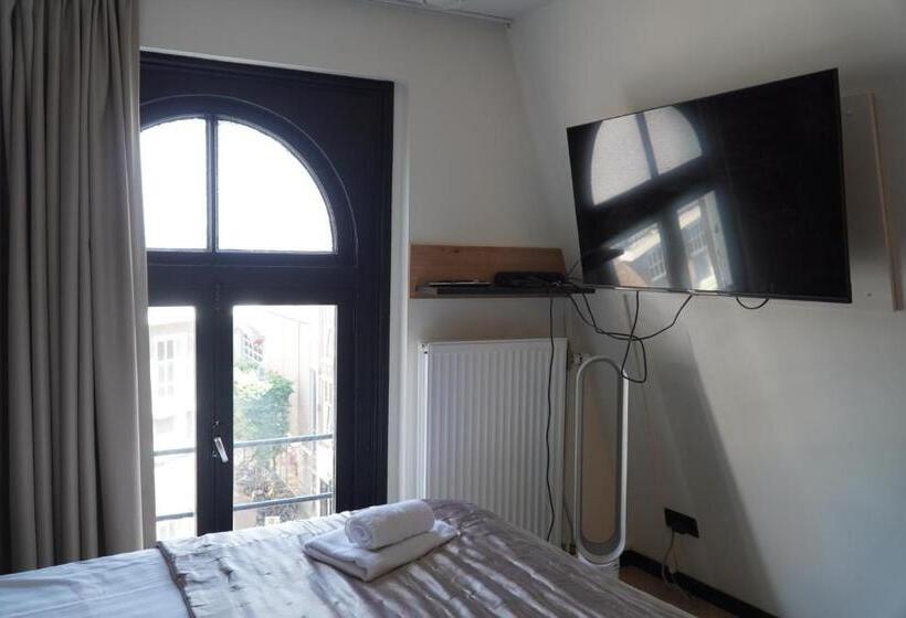 스탠다드 스튜디오, Haarlem Apart