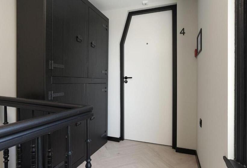 스탠다드 스튜디오, Haarlem Apart