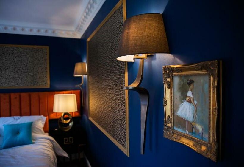 מיטת קינג בסוויטה, Domo Boutique