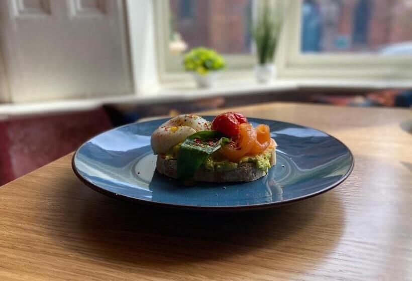 סוויטה דלוקס, Domo Boutique