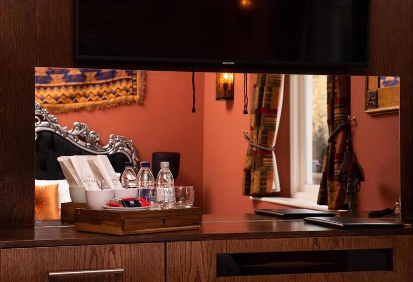 סוויטה דלוקס, Domo Boutique