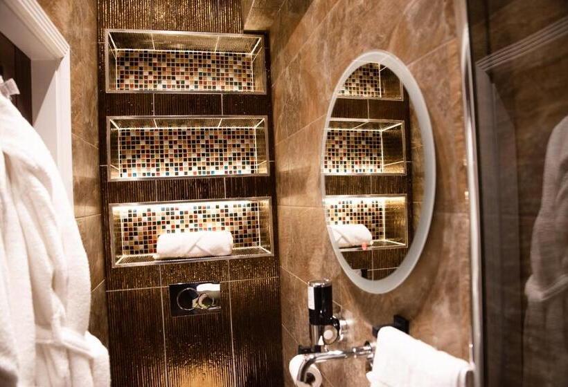 סוויטה אקזקיוטיב, Domo Boutique