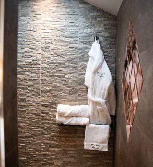 סוויטה נשיאותית, Domo Boutique