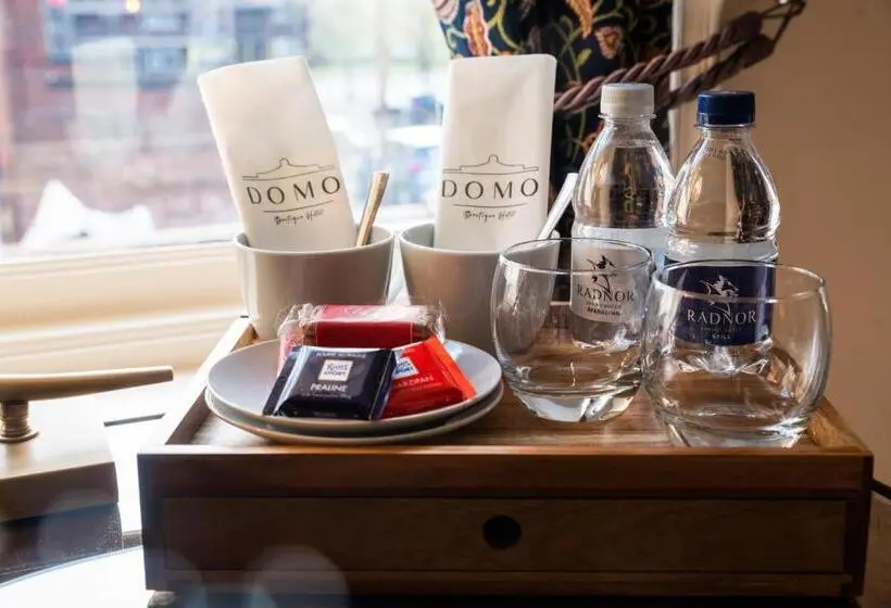 Presidenttisviitti, Domo Boutique