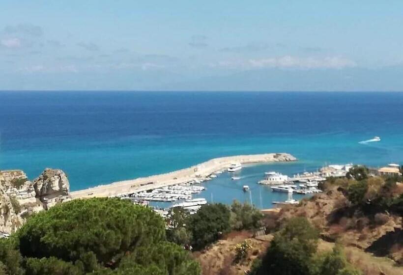 Номер Deluxe Вид на Море, Vacanze Bellavista Tropea